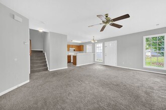 1830 Butterfly Ln in Charlotte, NC - Foto de edificio - Building Photo