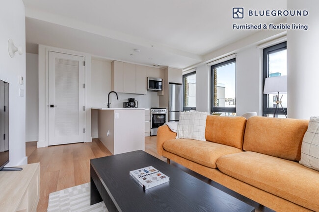 130 Hope St, Unit SI FL6-ID2226 in Brooklyn, NY - Foto de edificio - Building Photo