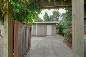 299 1st Ave NW in Issaquah, WA - Building Photo - Building Photo