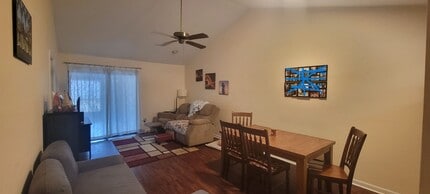 3760 NW 56th Pl in Gainesville, FL - Building Photo - Building Photo