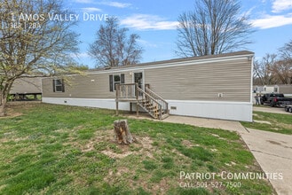 1 Amos Valley Dr in Springfield, IL - Building Photo - Building Photo