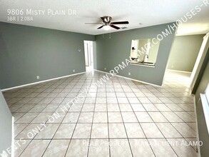 9806 Misty Plain Dr in San Antonio, TX - Building Photo - Building Photo