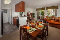 Building Photo - Homecoming At Creekside Apartamentos in Sacramento, California