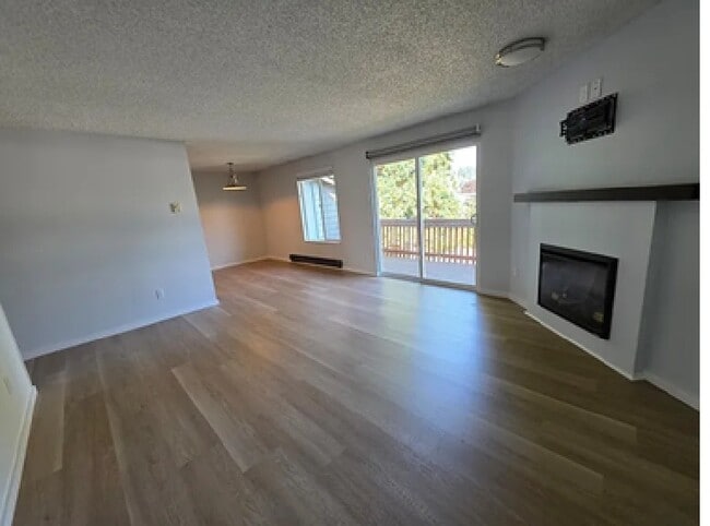 214 Portland Ct SW in Pacific, WA - Building Photo - Building Photo