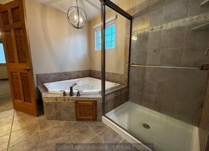 4021 Sandalwood Dr in Grand Island, NE - Building Photo - Building Photo