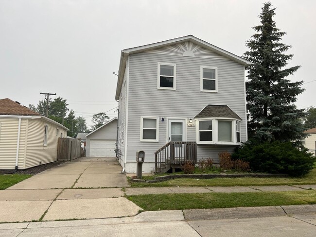 property at 28033 Rosemont St