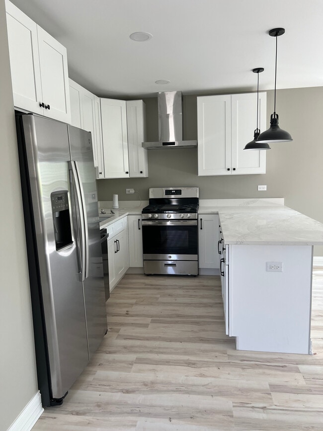 1127 N Parkside Ave in Chicago, IL - Building Photo - Building Photo