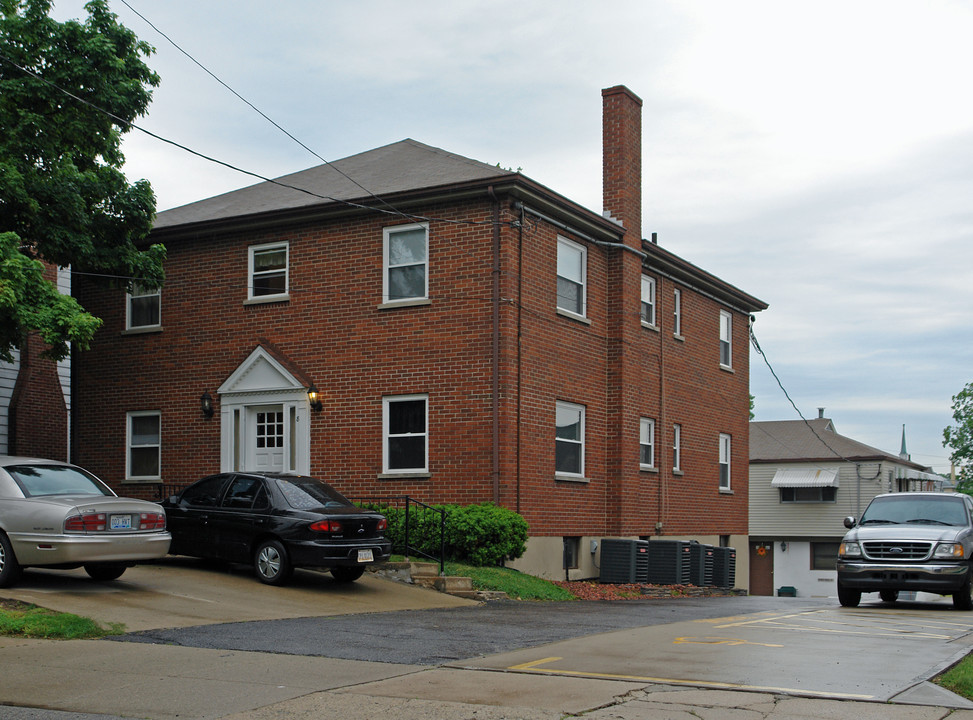 8 Bartlett Ave in Erlanger, KY - Building Photo