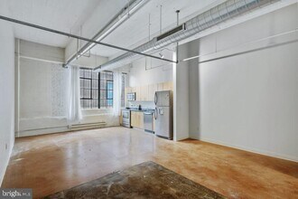 412-26 S 13th St in Philadelphia, PA - Building Photo - Building Photo