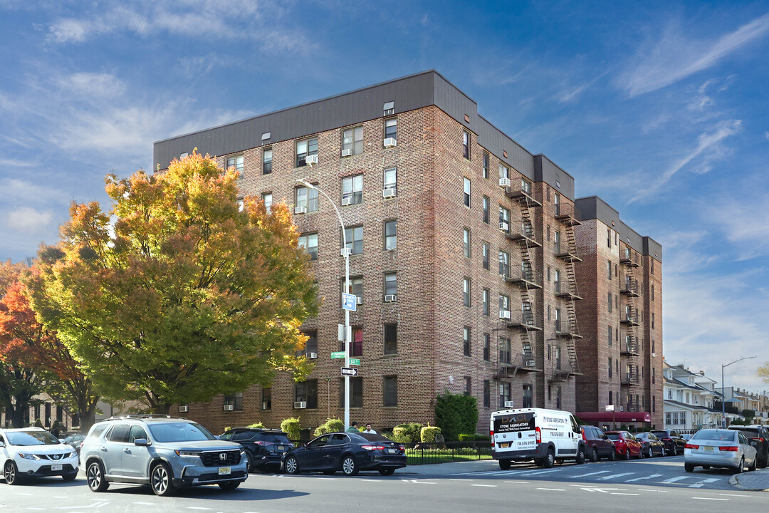 Jamestown in Brooklyn, NY - Foto de edificio