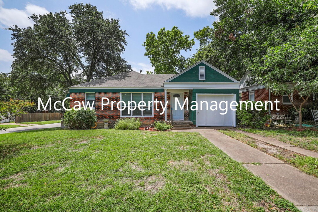 4301 Donnelly Ave in Fort Worth, TX - Building Photo