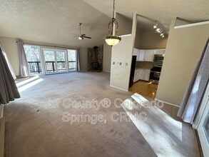 931 Kings Crown Rd in Woodland Park, CO - Building Photo - Building Photo