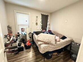 44 Crescent Ave, Unit 1T in Boston, MA - Foto de edificio - Building Photo