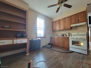 138 Union Ave in Linden, NJ - Building Photo - Building Photo