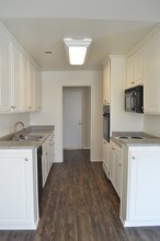Los Feliz Summit Apartments in Los Angeles, CA - Building Photo - Building Photo
