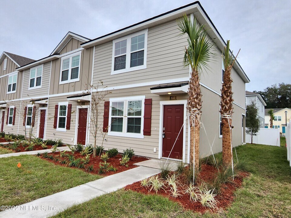 833 Centennial St in Jacksonville, FL - Building Photo