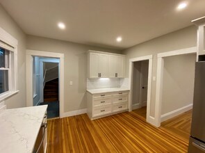 26 Playstead Rd, Unit #2 in Newton, MA - Building Photo - Building Photo