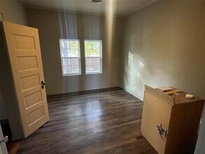 220 N 8th St in Clinton, OK - Building Photo - Building Photo