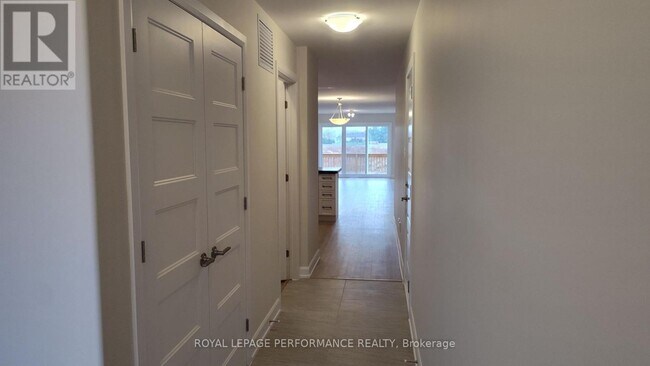 1223 Montblanc Cres in Russell, ON - Building Photo - Building Photo