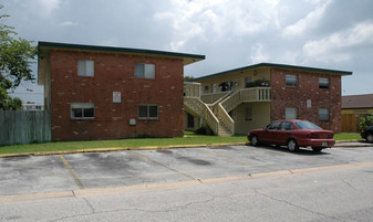 418 Adams Ave Apartments