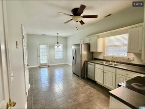 974 Savannah Ln in Calera, AL - Building Photo - Building Photo