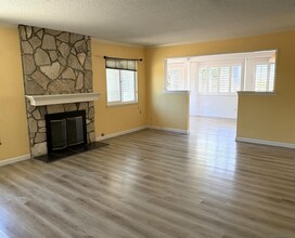 12040 Callado Rd in San Diego, CA - Building Photo - Building Photo