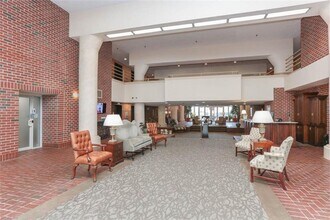 215 Brook Ave in Norfolk, VA - Building Photo - Building Photo