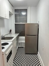 320 Cooper St in Ottawa, ON - Building Photo - Building Photo