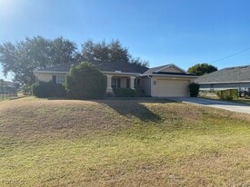 4218 NE 20th Ct in Cape Coral, FL - Building Photo