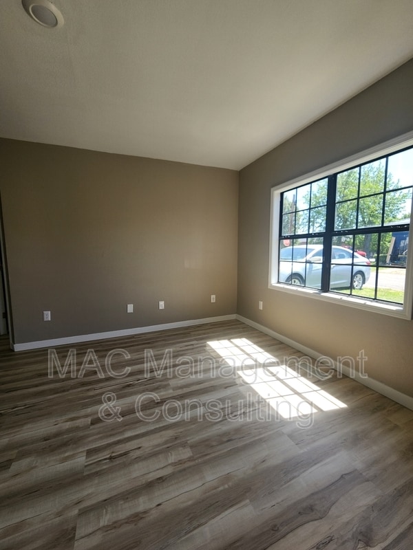 property at 1319 Autumn Ave