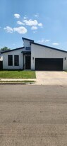 1322 Strickland St in Dallas, TX - Building Photo