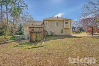 7035 Wynfield Dr in Cumming, GA - Foto de edificio - Building Photo