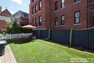 65 Roseclair St, Unit #1 in Boston, MA - Building Photo - Building Photo