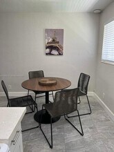 3771 SW 1st St in Fort Lauderdale, FL - Foto de edificio - Building Photo