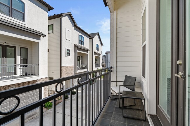 874 Wakefield Dr in Houston, TX - Building Photo - Building Photo