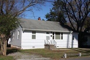 104 N Cedar Ave in Highland Springs, VA - Building Photo