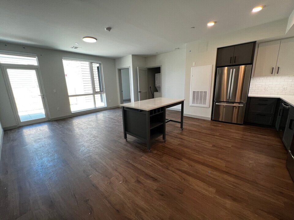 82 Rugg Rd in Boston, MA - Building Photo