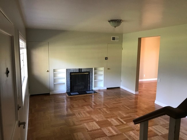 property at 5540 Village Grn
