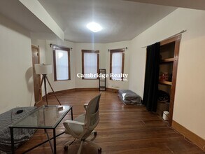 346 Faneuil St, Unit 2B in Boston, MA - Building Photo - Building Photo