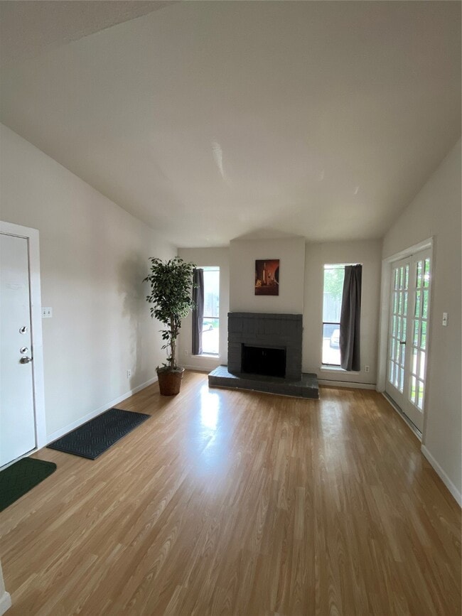 property at 9000 Bissonnet St