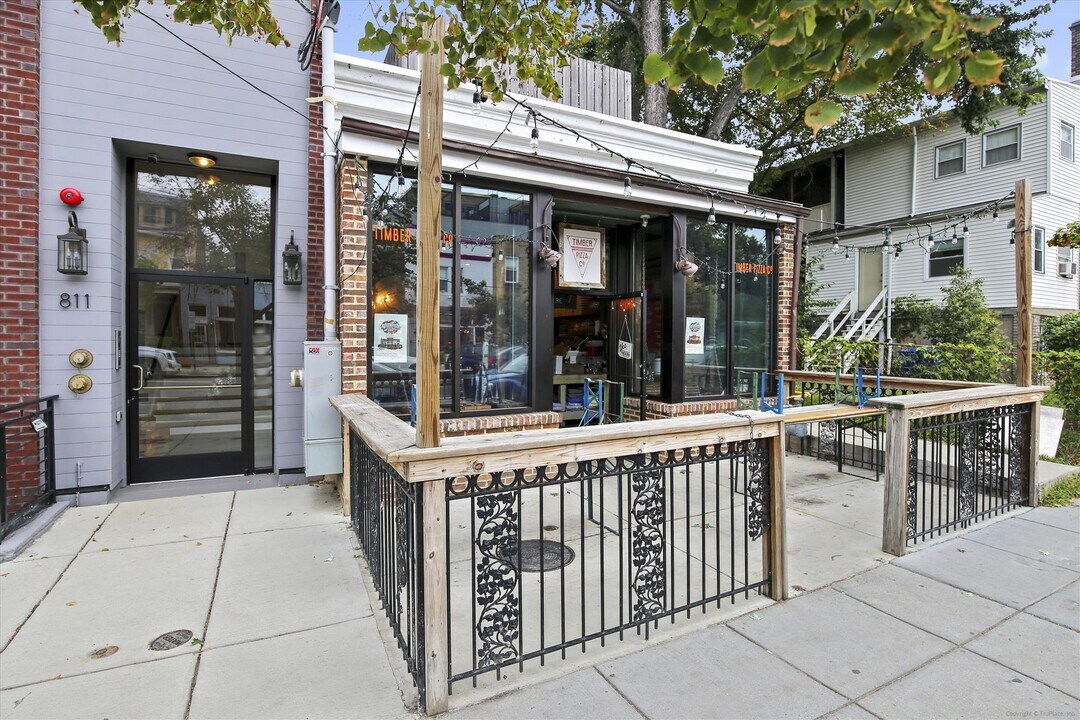 4416 15th St NW in Washington, DC - Building Photo