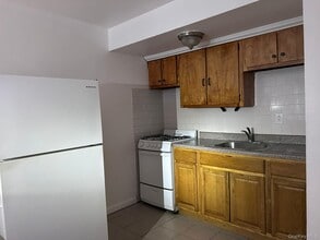 8417-84170 170th St in Queens, NY - Building Photo - Building Photo