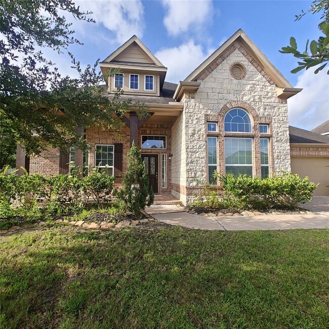 property at 8922 Covington Estates Cir