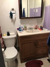 124 Koehler St, Unit apt 1 in Mount Oliver, PA - Foto de edificio - Building Photo