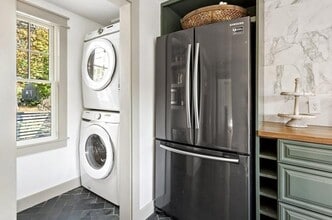 10 Greenwood St in Falmouth, MA - Building Photo - Building Photo