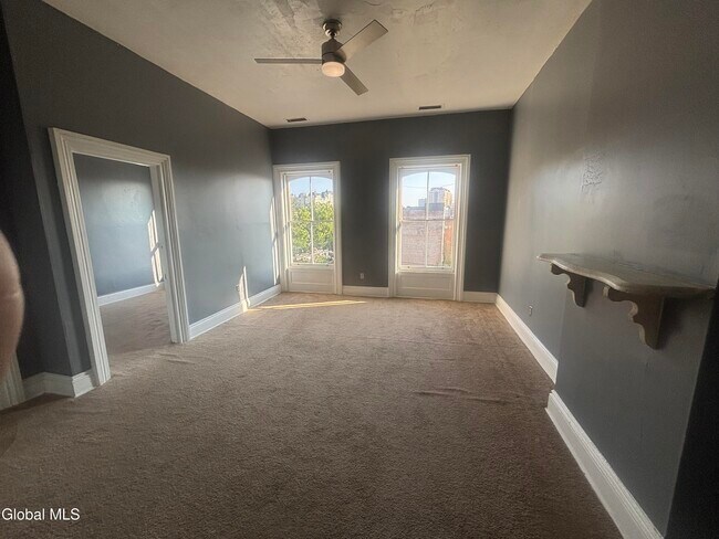 17 Ash Grove Pl in Albany, NY - Building Photo - Building Photo