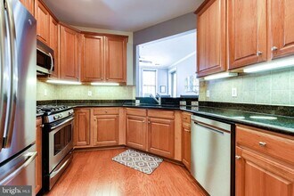 400 Cameron Station Blvd-Unit -311 in Alexandria, VA - Building Photo - Building Photo