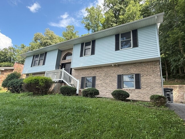 property at 1201 Eastbrook Dr