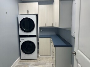 432 Good Life Wy in Daytona Beach, FL - Foto de edificio - Building Photo