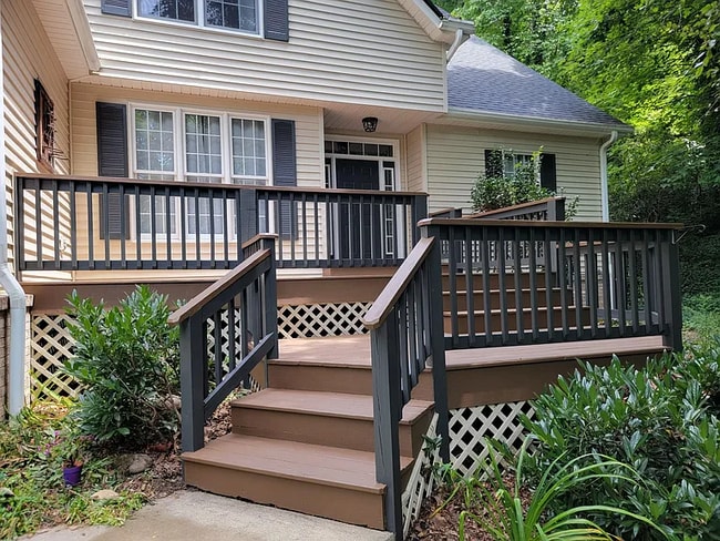 4501 Cove Loop Rd in Hendersonville, NC - Building Photo - Building Photo